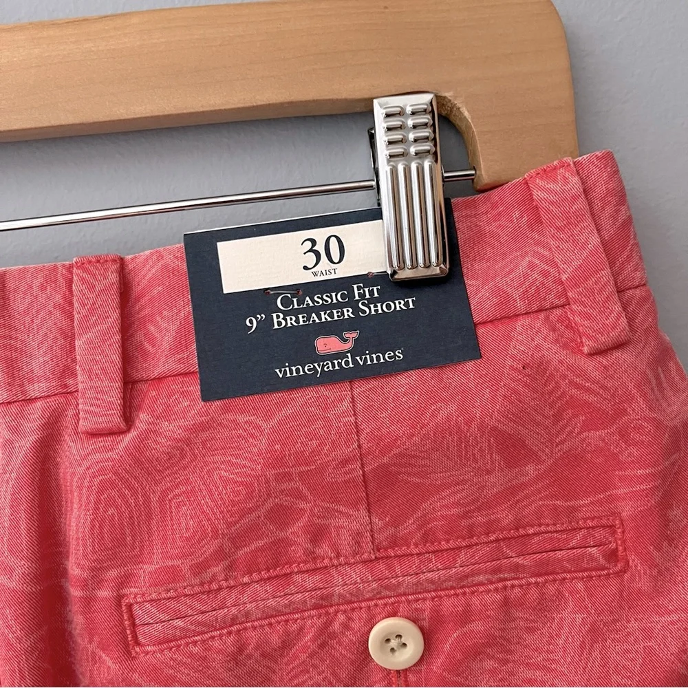 Vineyard Vines 9 Inch Breaker Shorts - Jetty Red Turtle Print
